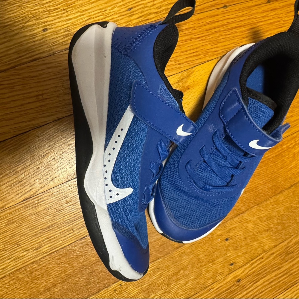 Nike Kids Blue and White Sneakers